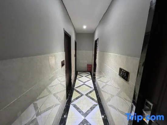 Нанкин: Yunchao Hotel (Maiyuqiao Subway Station)