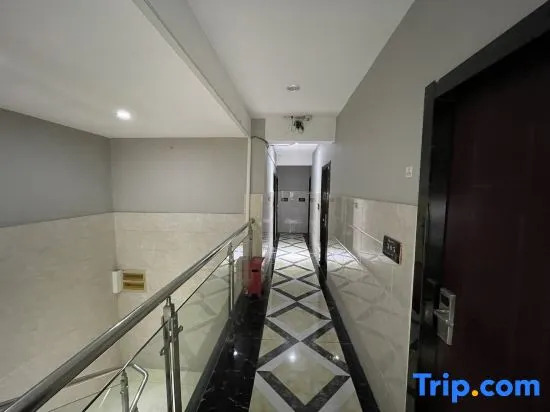 Нанкин: Yunchao Hotel (Maiyuqiao Subway Station)