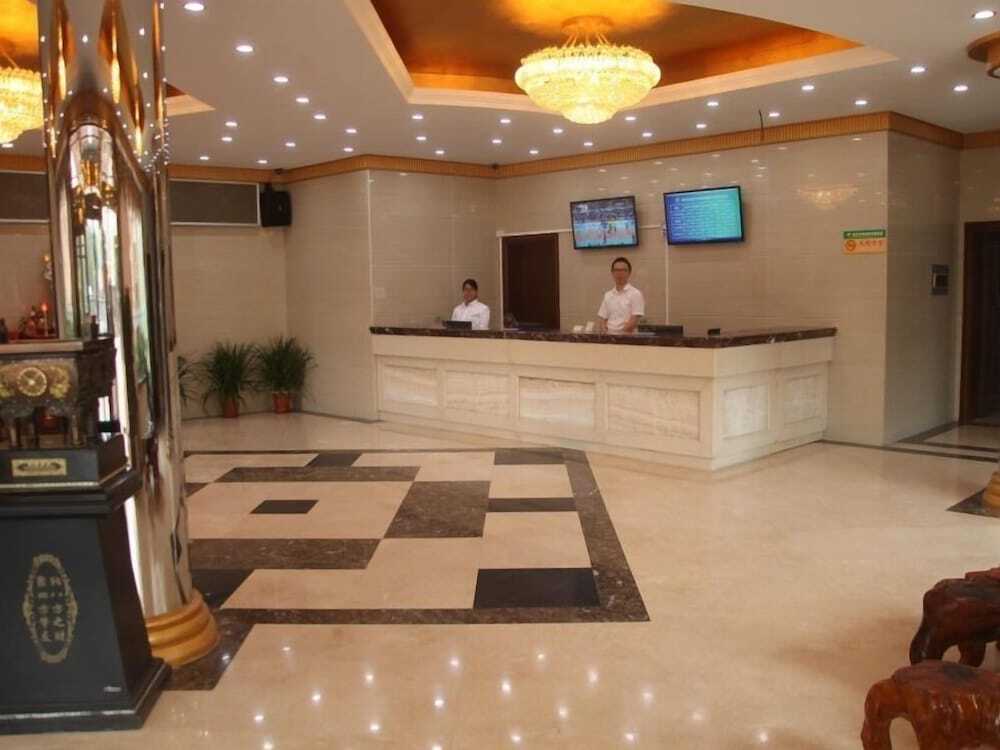 Наньтун: Green Tree Inn Suzhou Kunshan Yangcheng Lake Bacheng Town North Hubin Road