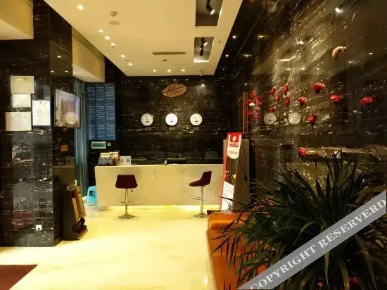 Суйнин: Suizhou Holiday Kaixuan Hotel