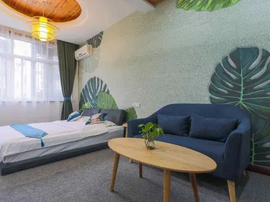 Цзясинь: Wuzhen Xiaocheng Love Hotel