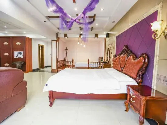 Цзясинь: Wuzhen Xiaocheng Love Hotel