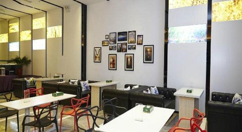 Гуанчжоу: Lavande Hotel Guangzhou Panyu Changlong Zhong Hua Food City Branch