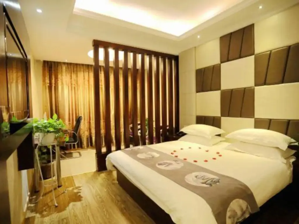 Хучжоу: NANYUAN INN Deqing Yingxi South Road Wukang