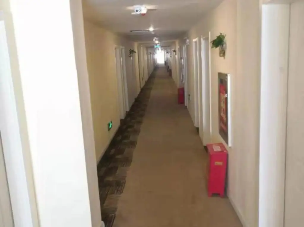 Урумчи: Homeinn · neo (Urumqi Medical University)