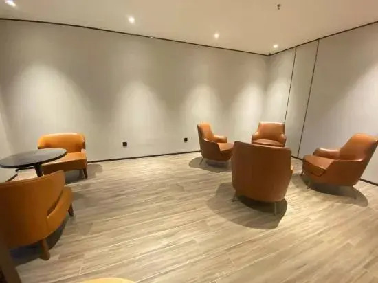 Тяньцзинь: HanTing Hotel (Tianjin Dongli Sports Center Wanda Plaza)