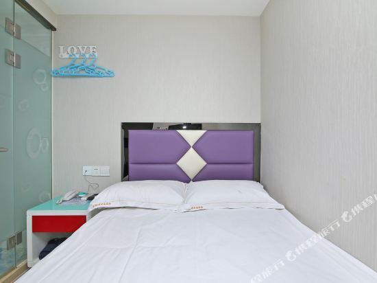 Шанхай: Sushi Boutique Hotel (Shanghai Sixth People's Hospital Guilin Park Subway Station Branch)