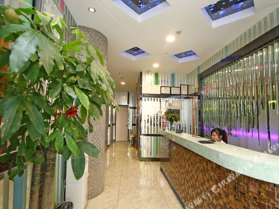 Шанхай: Sushi Boutique Hotel (Shanghai Sixth People's Hospital Guilin Park Subway Station Branch)