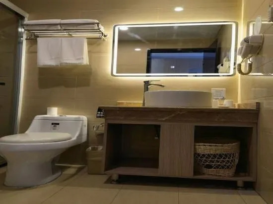 Шанхай: GreenTree Inn (Shanghai Chedun Film Base Beisong Highway)