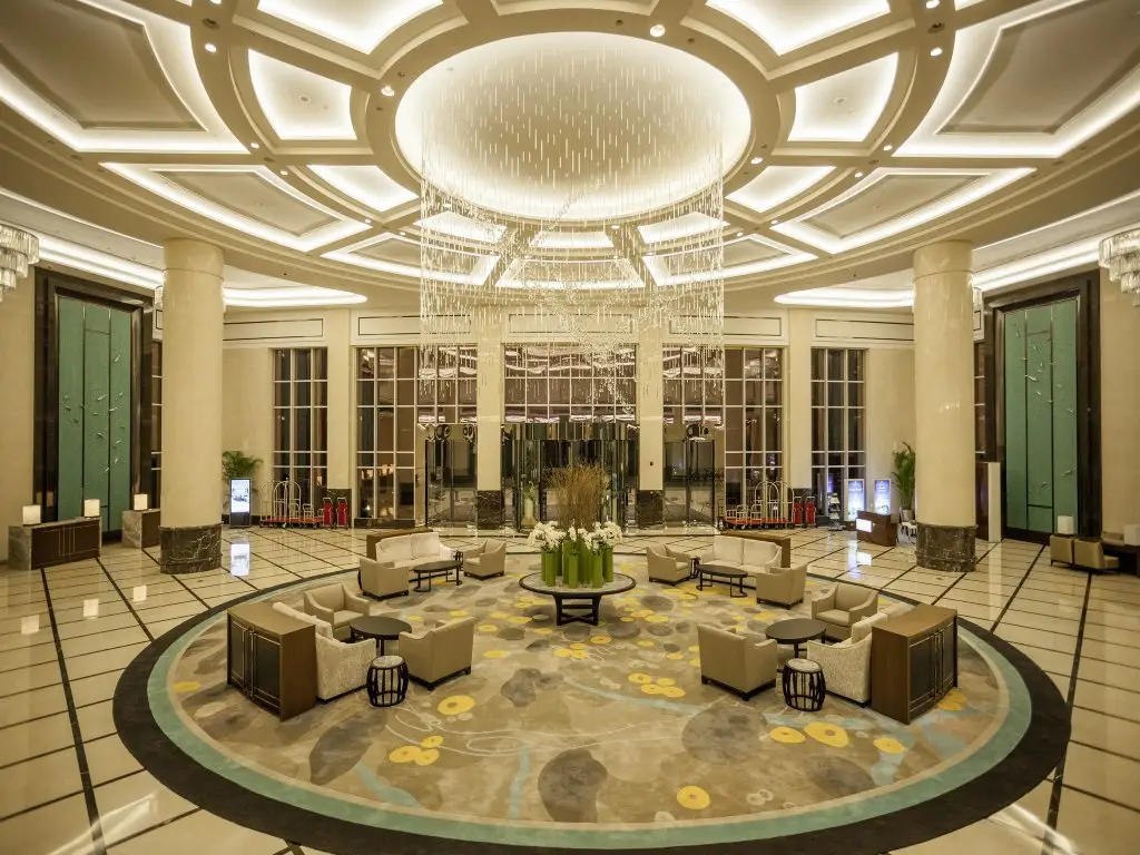 Wuhan Liantou Peninsula Hotel & Resort — фото 1