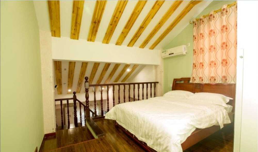 Цзясинь: Wuzhen Shibajian Theme Inn