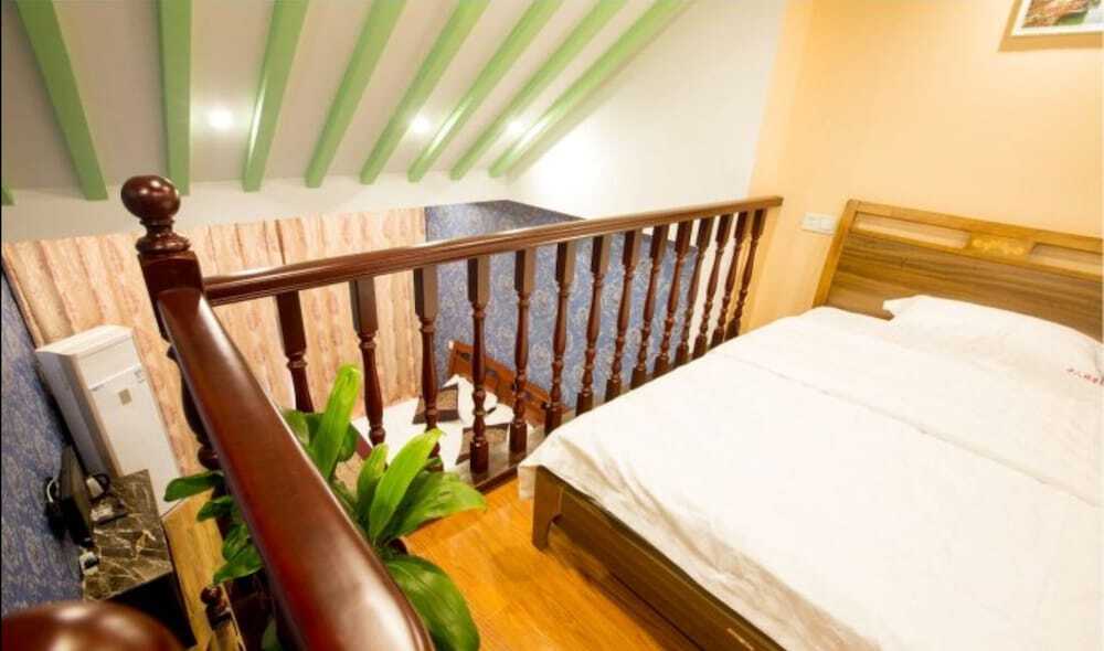 Цзясинь: Wuzhen Shibajian Theme Inn