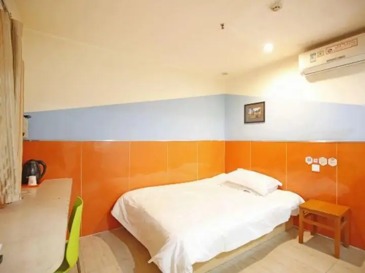 Чэнду: 99 Chain Hotel Chengdu Yipi Tianxia