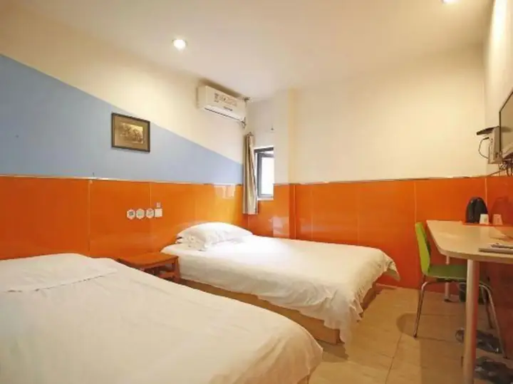 Чэнду: 99 Chain Hotel Chengdu Yipi Tianxia