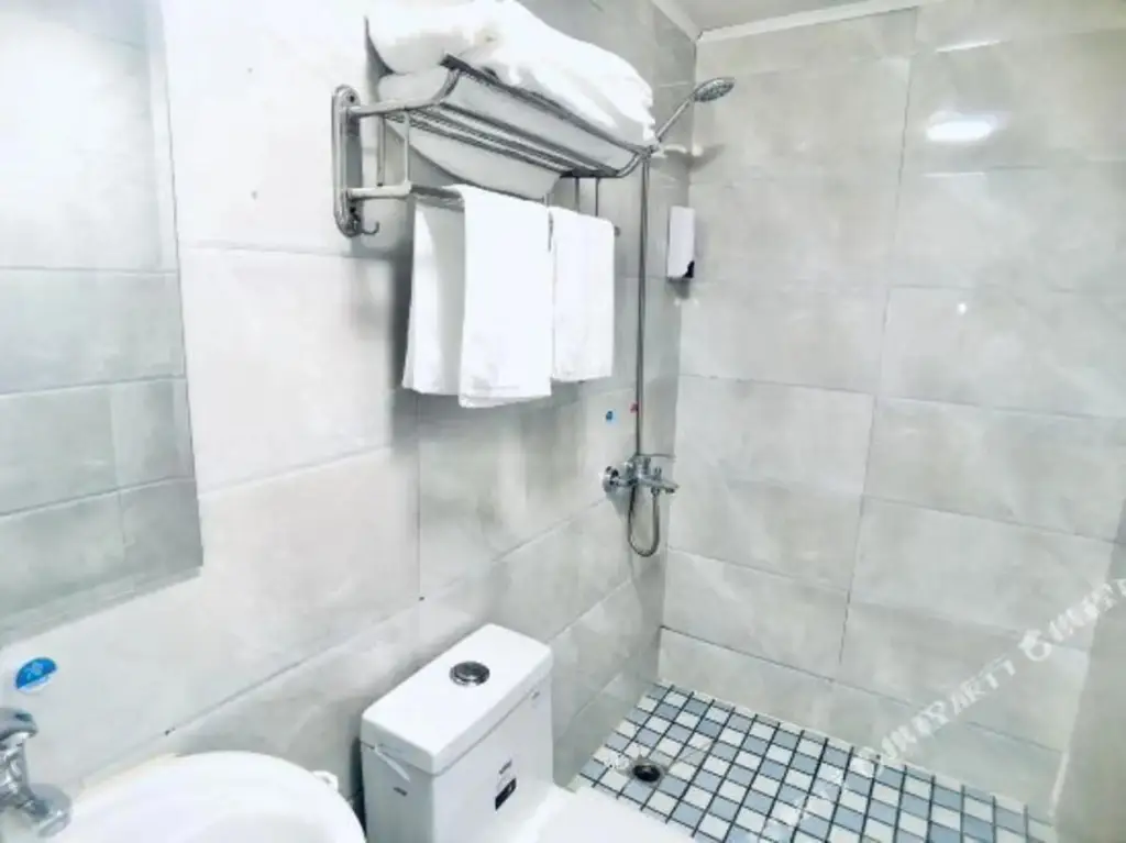 Шанхай: Wuhao Business Hotel