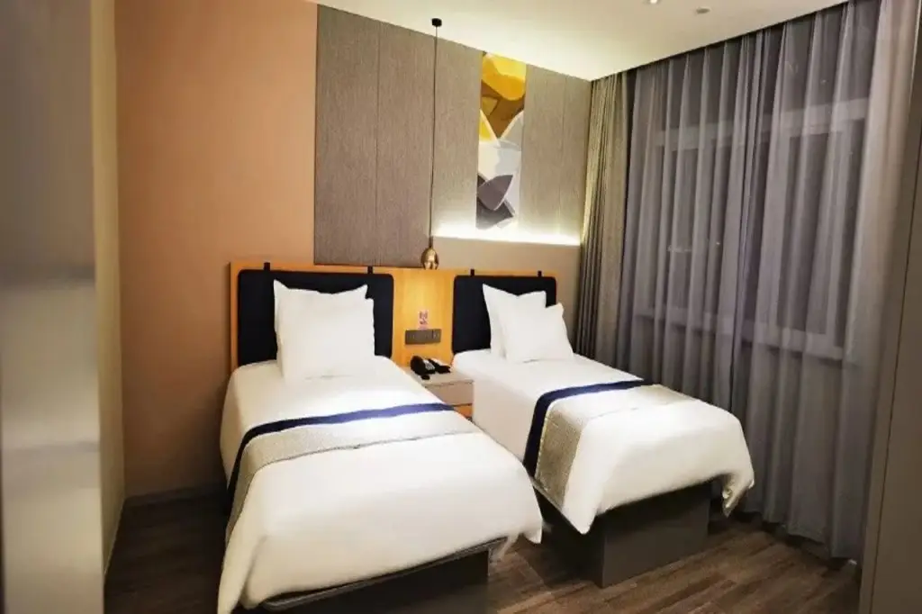 Шанхай: Home Inn Selected (Shanghai Daning International Plaza)