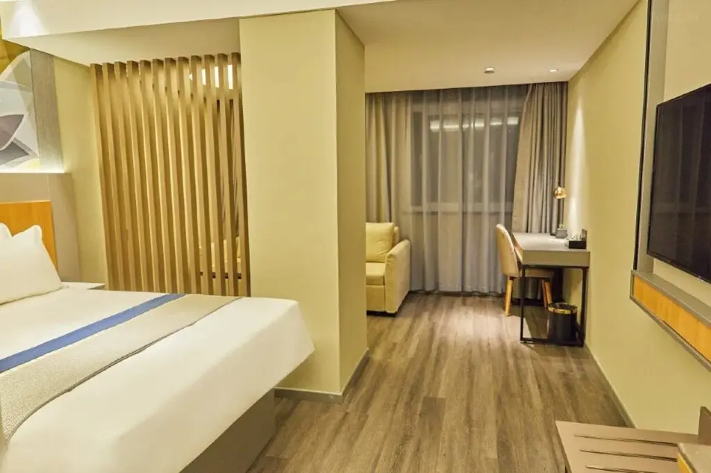 Шанхай: Home Inn Selected (Shanghai Daning International Plaza)