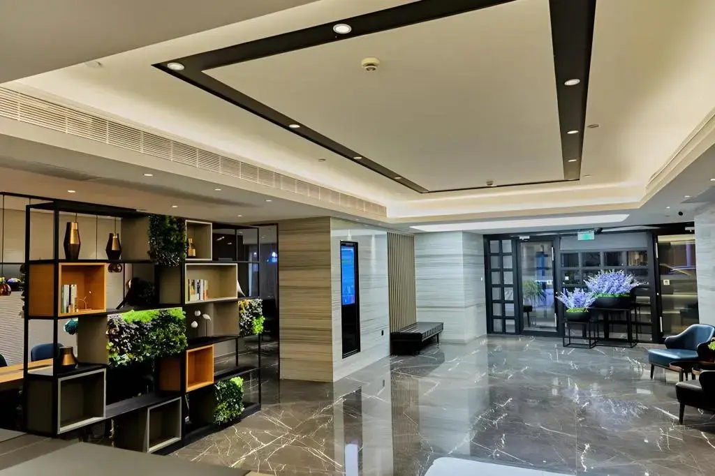 Шанхай: Home Inn Selected (Shanghai Daning International Plaza)