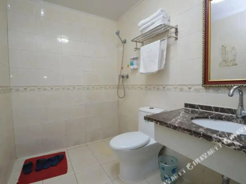 Нанкин: Lanwan Qingxiang Hotel (Fenghuang West Street Yunjin Road Subway Station)