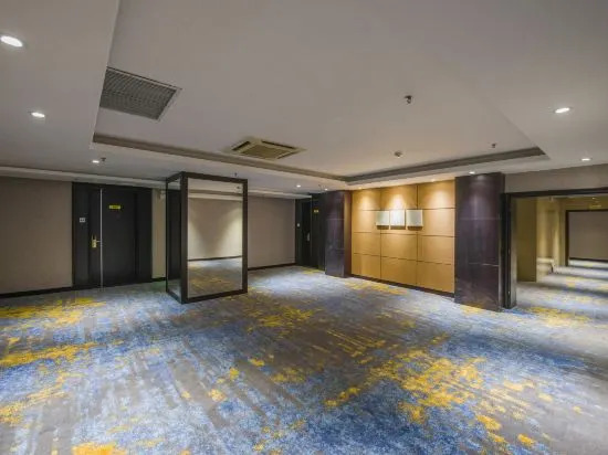 Дуюн: Jinpeng International Hotel (Duyun Dashiban Ancient Street)