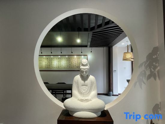 Фэнхуан: Xueqingji Yunlu River View Homestay