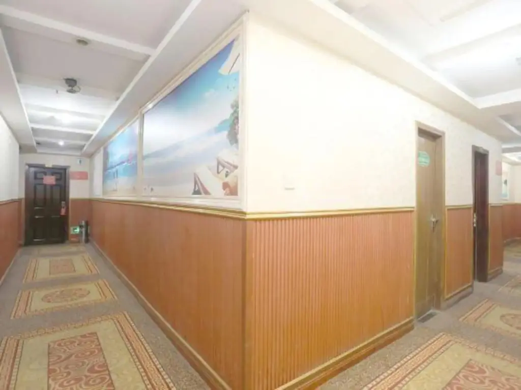 Чунцин: Chongqing kelai hotel (former kelai store of aful hotel)