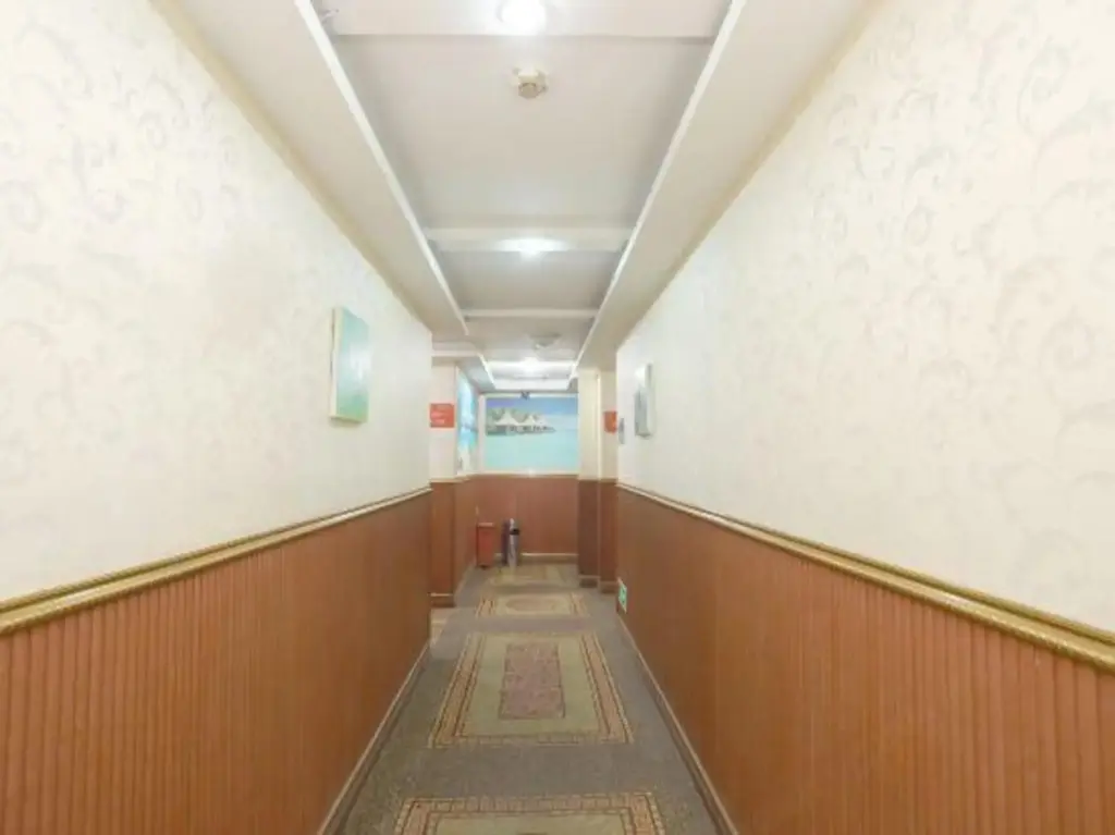 Чунцин: Chongqing kelai hotel (former kelai store of aful hotel)