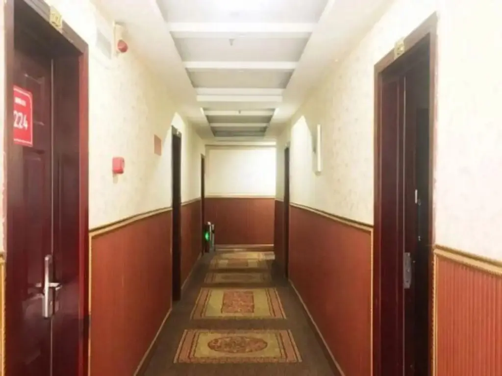 Чунцин: Chongqing kelai hotel (former kelai store of aful hotel)