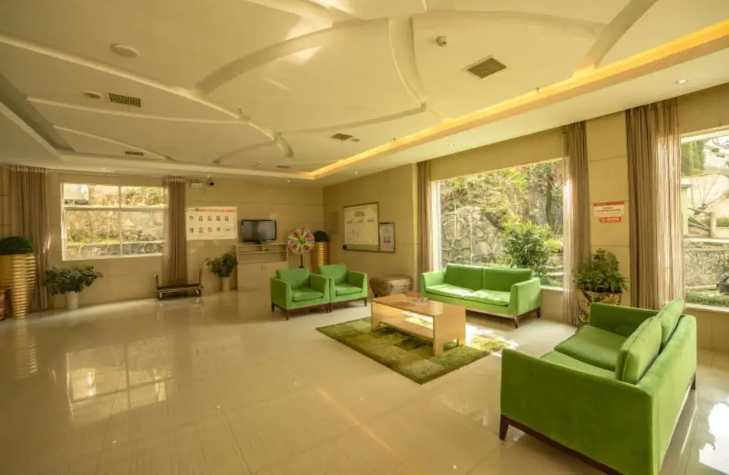 Чжанцзяцзе: 5Yue Chain Hotel