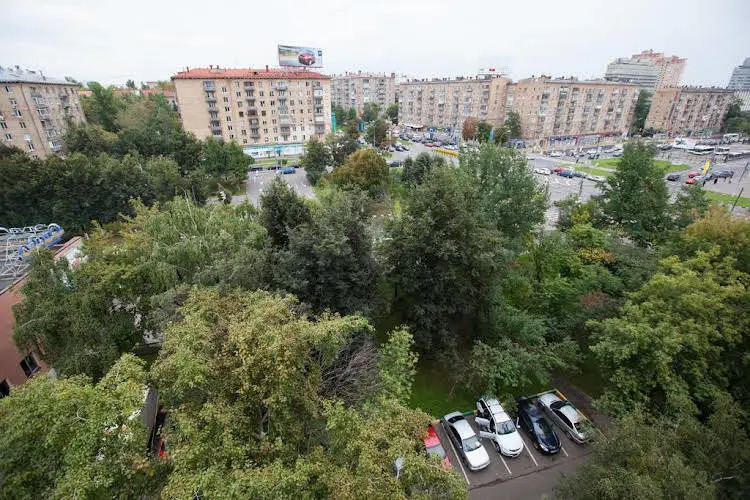 Москва: Domumetro on Profsoyuznoya Street