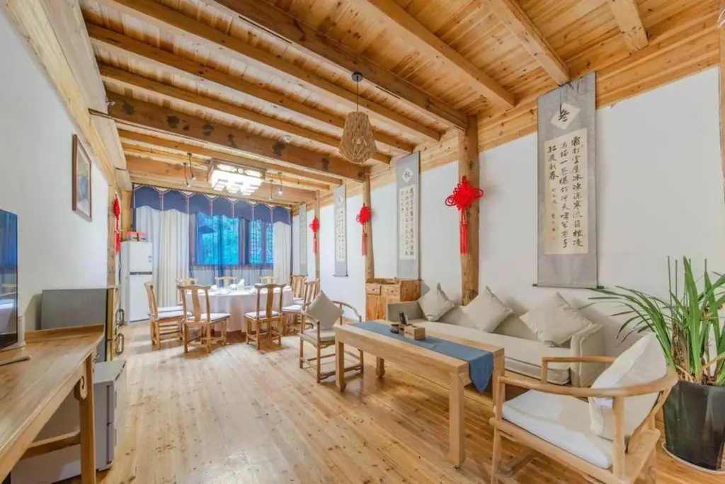 Хуайхуа: Fengxiang Yaozhai Hotel
