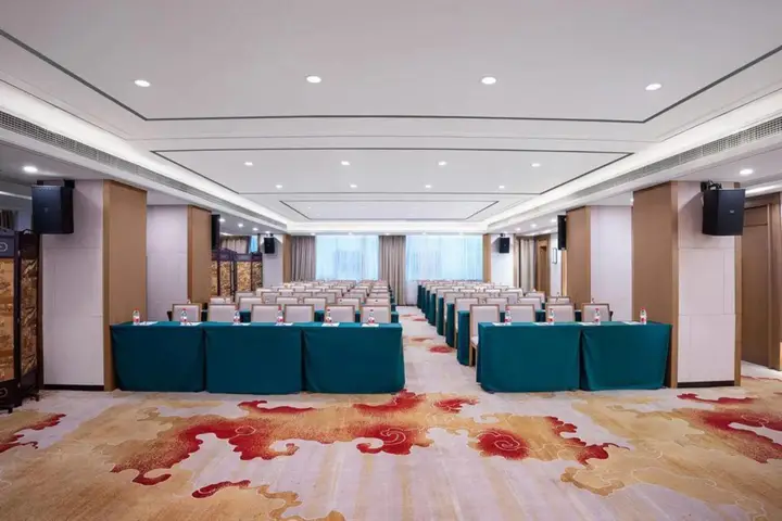 Чэнду: Chengdu Dazhou Hotel