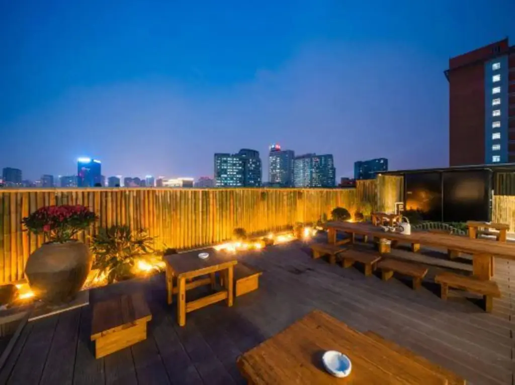 Чэнду: Yunfuli Yinsu Du Fu Thatched Cottage Business and Leisure B&B