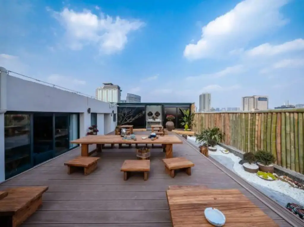 Чэнду: Yunfuli Yinsu Du Fu Thatched Cottage Business and Leisure B&B