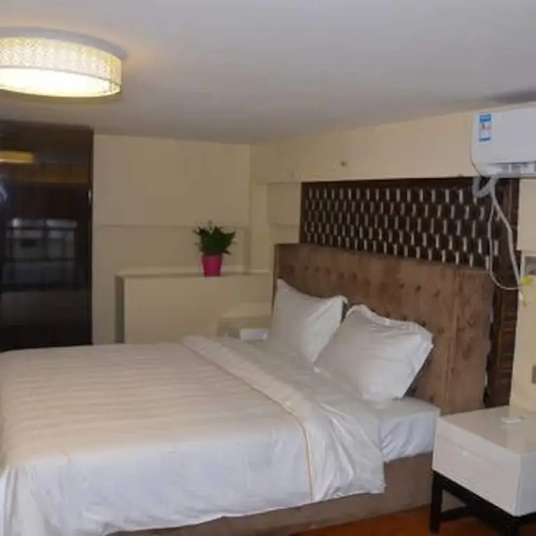 Гуанчжоу: U Service Apartment