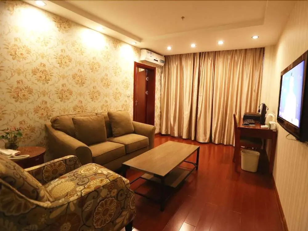 Цзиньцзэ: GreenTree Inn Jiangsu Suzhou Wujiang Yunliqiao Business Hotel