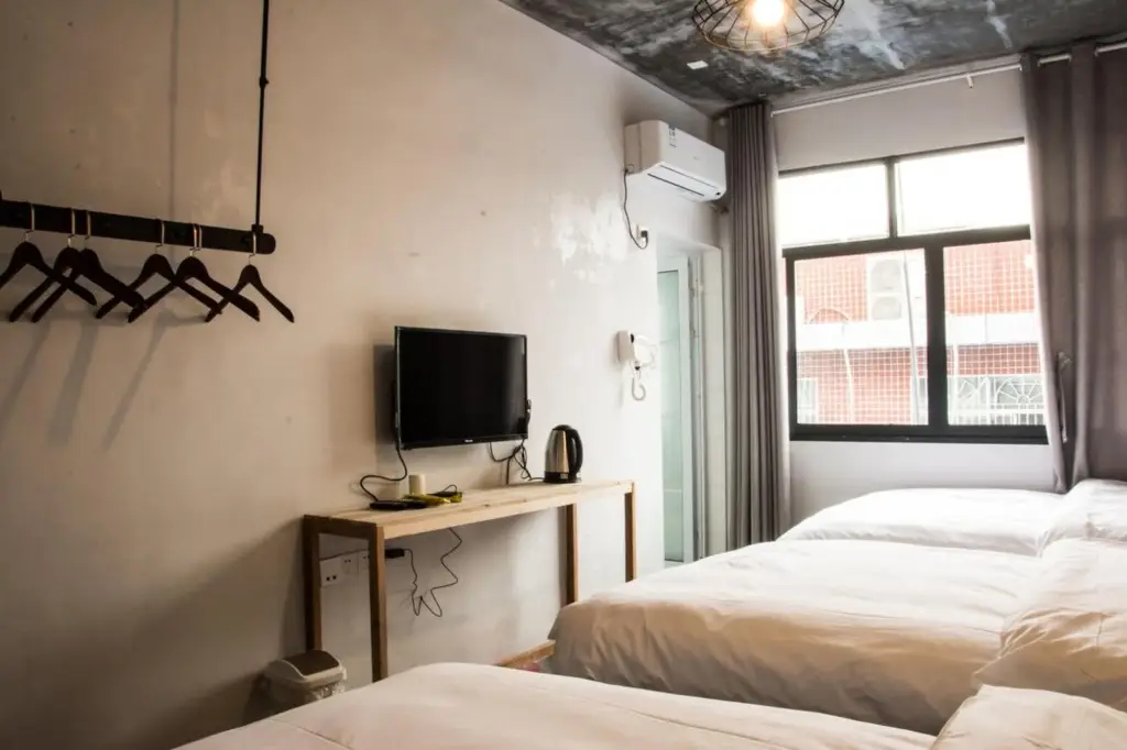 Чжанцзяцзе: Geographer Hostel