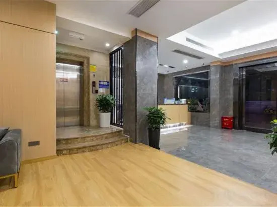Hotel China (Cangnan Railway Station) — фото 1