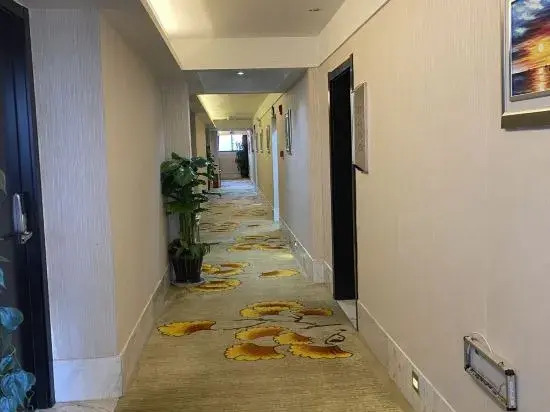 Куньмин: Kunming Jiesheng Hotel (Dianchi Aegean Shopping Park)