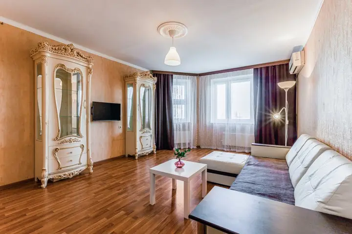 Москва: Inndays Apartments на Лазарева 19