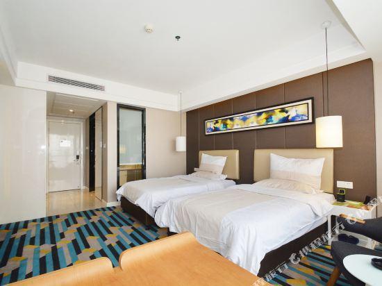 Moore Harbor Fashion Hotel — фото 1