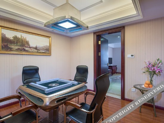 Маоминг: Vienna Hotel Beiliu Passenger Transport Center Wanda Plaza Branch