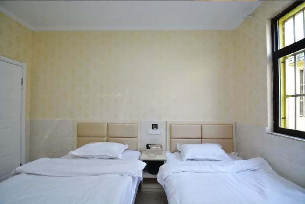 Нанкин: LuHuai Hotel