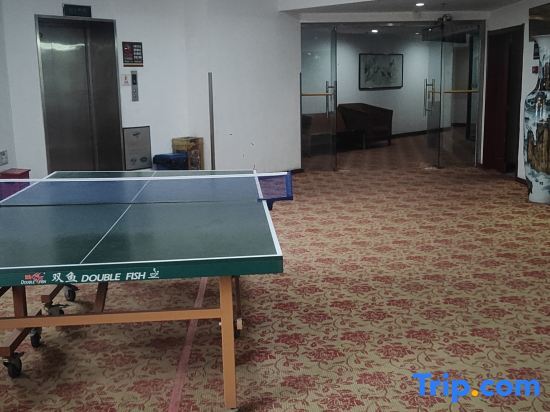 Пекин: Super 8 Hotel Beijing Liangxiang Branch (Xinfu Liangyuan Holiday Inn)