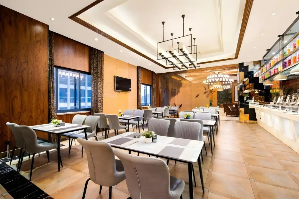 Guzi Celebrity First Hotel (Wenjiang University Town) — фото 1