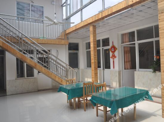 Жичжао: Haicheng Yujia