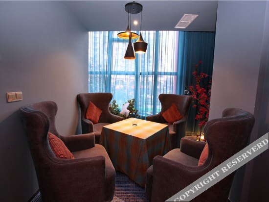Зигонг: Metropark Sunshine Hotel (Zigong Bus Terminal Fourth People's Hospital Branch)