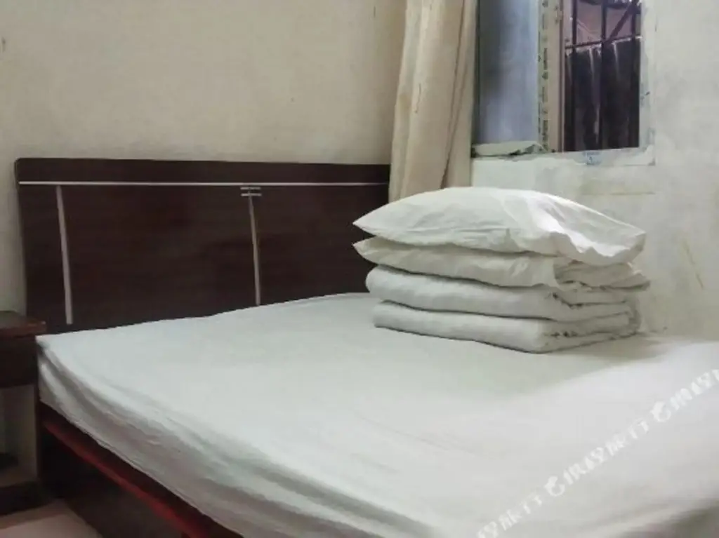 Ухань: Yining Hotel