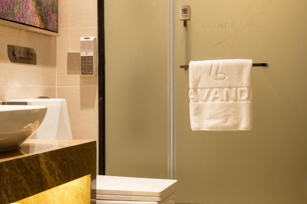 Шэньчжэнь: Lavande Hotel Shenzhen North Station Bantian Subway Station