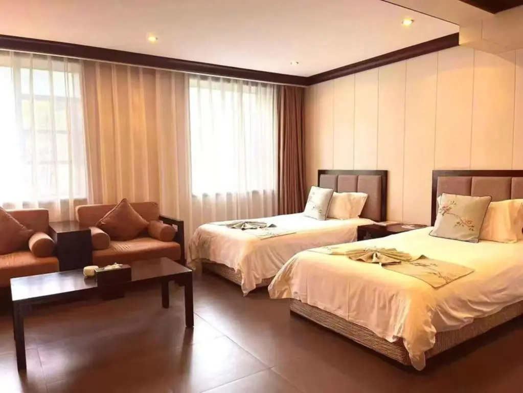 Чэнду: Baoshan Hotspring Hotel
